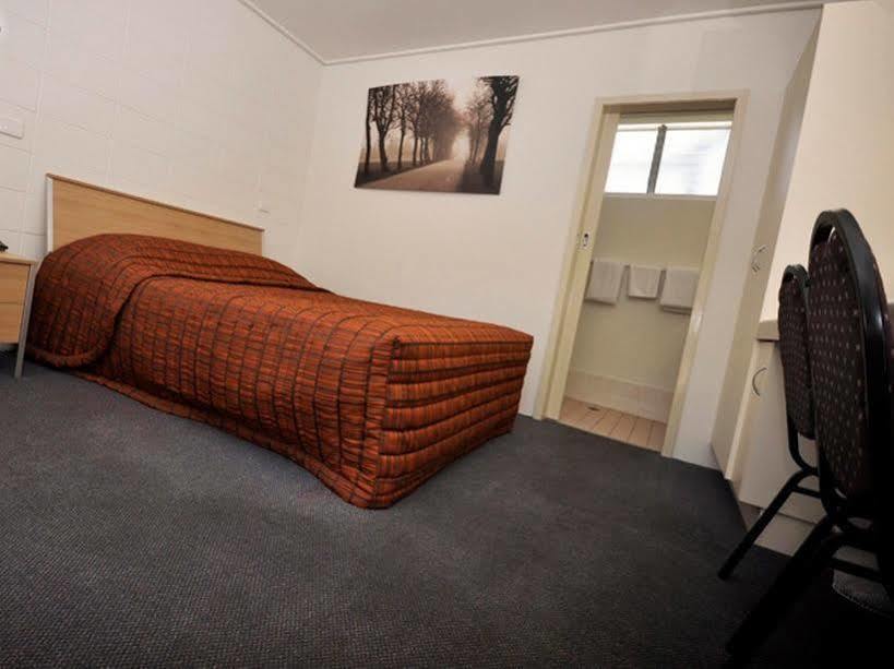 Gladstone Cbd Motel Экстерьер фото